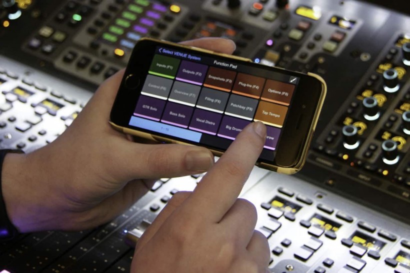 AVID Venue S6L 系統(tǒng)升級(jí)，可通過 iOS 控制呈現(xiàn)體育場(chǎng)大小的演出